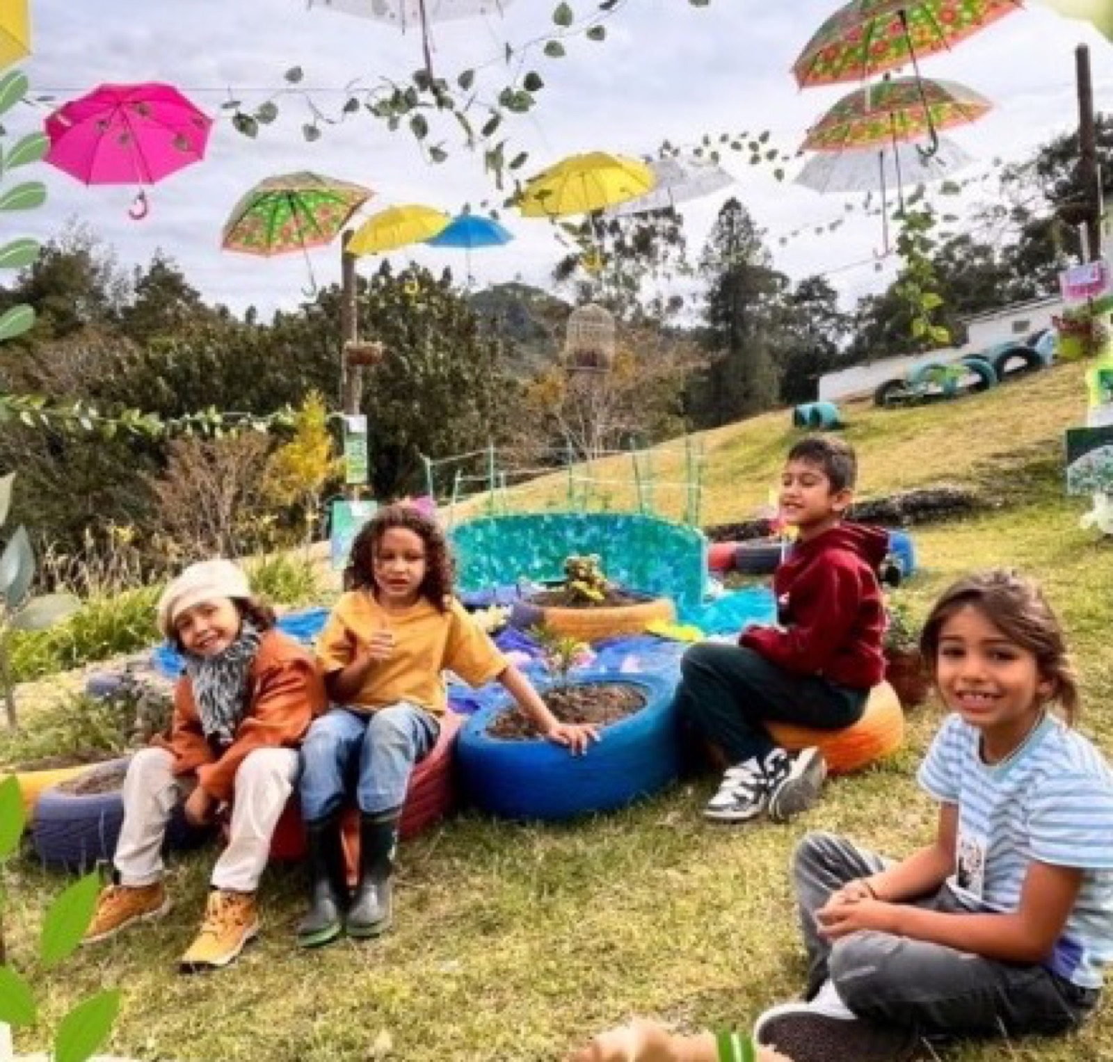 Estudiantes del Colegio Alcaravanes en la huerta